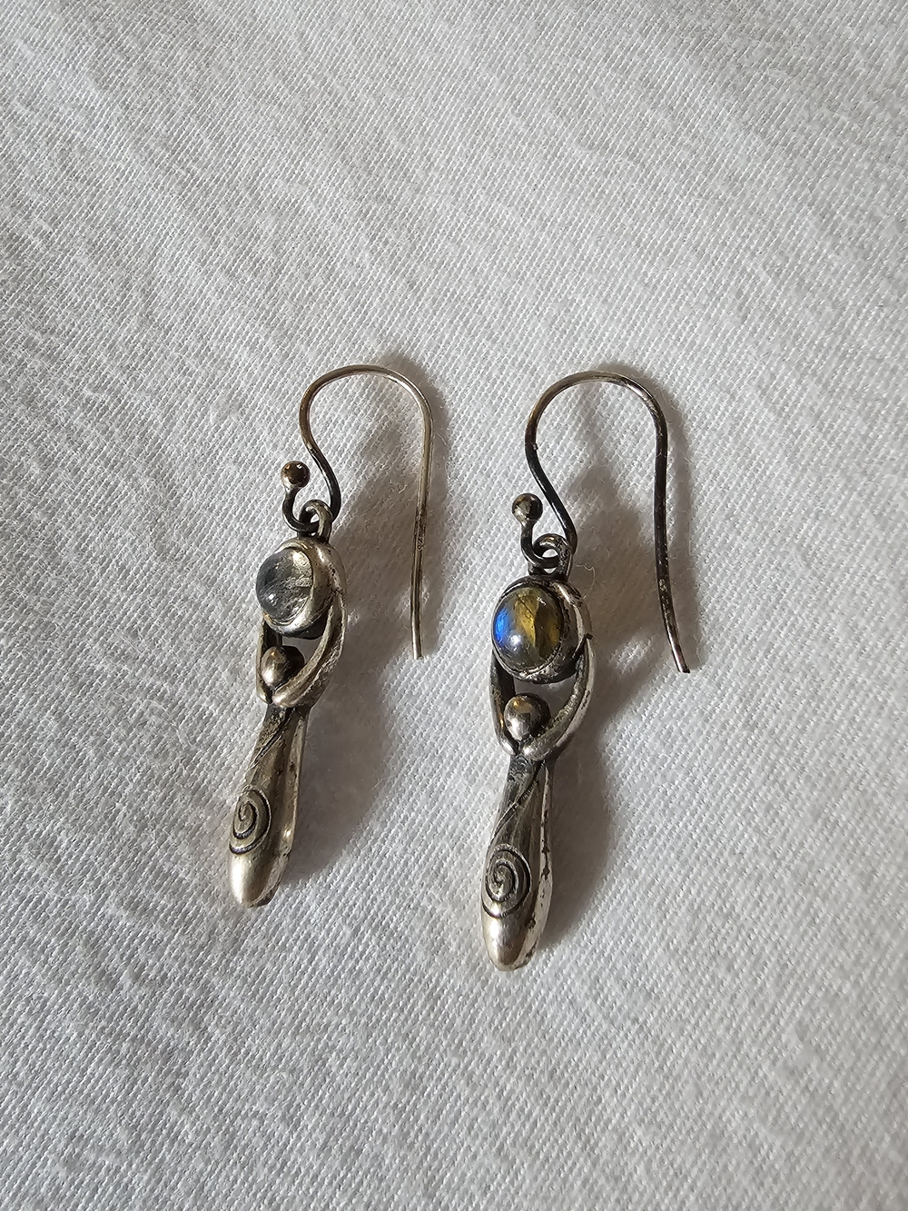 Sterling Silver Blue Labradorite Dangle Earrings